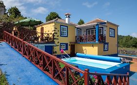 CASA ALBA, casa rústica en la colina con piscina-spa climatizada y vistas al mar